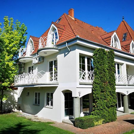 Gyorfi Apartmanhaz Замарди Экстерьер фото