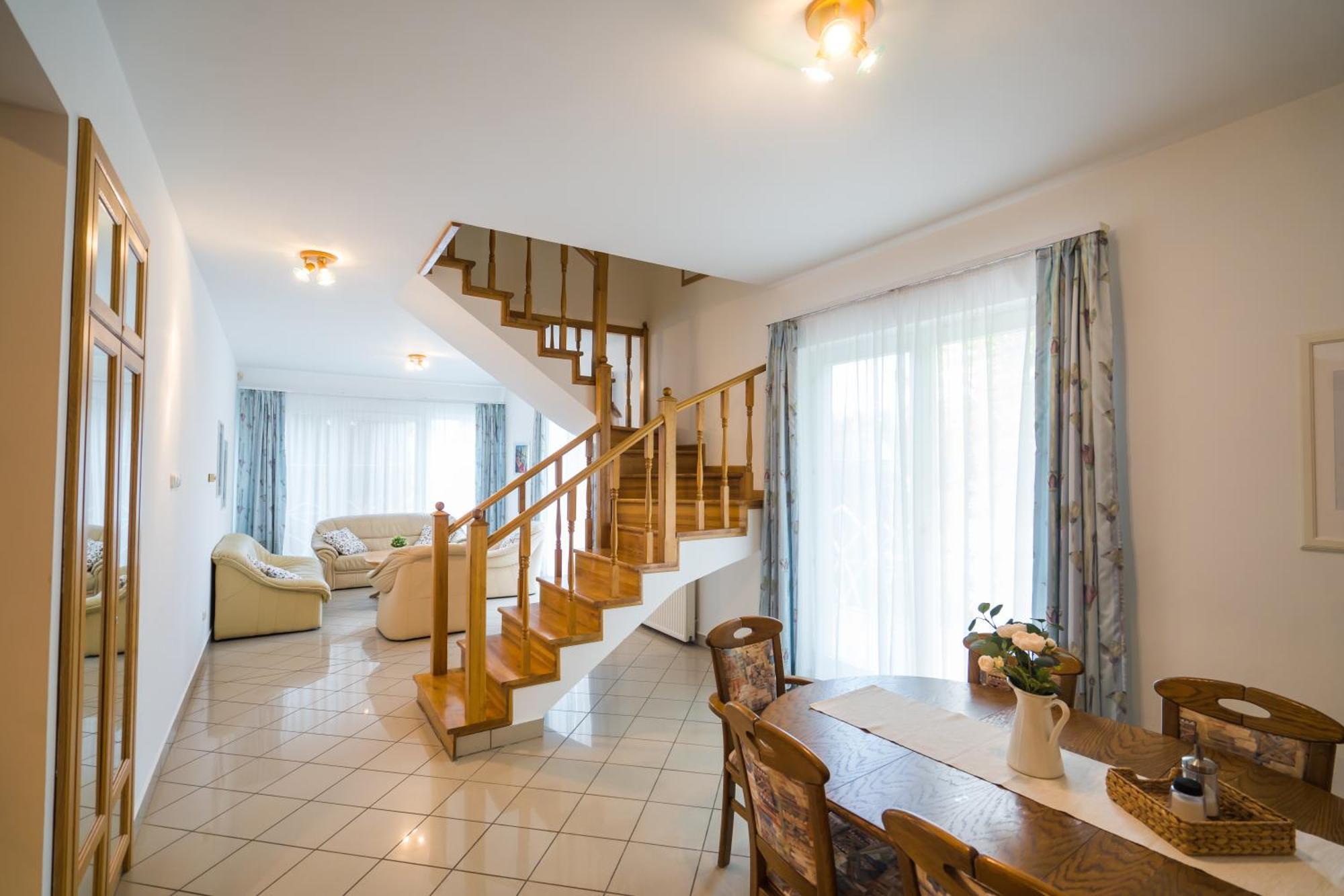 Gyorfi Apartmanhaz Замарди Экстерьер фото
