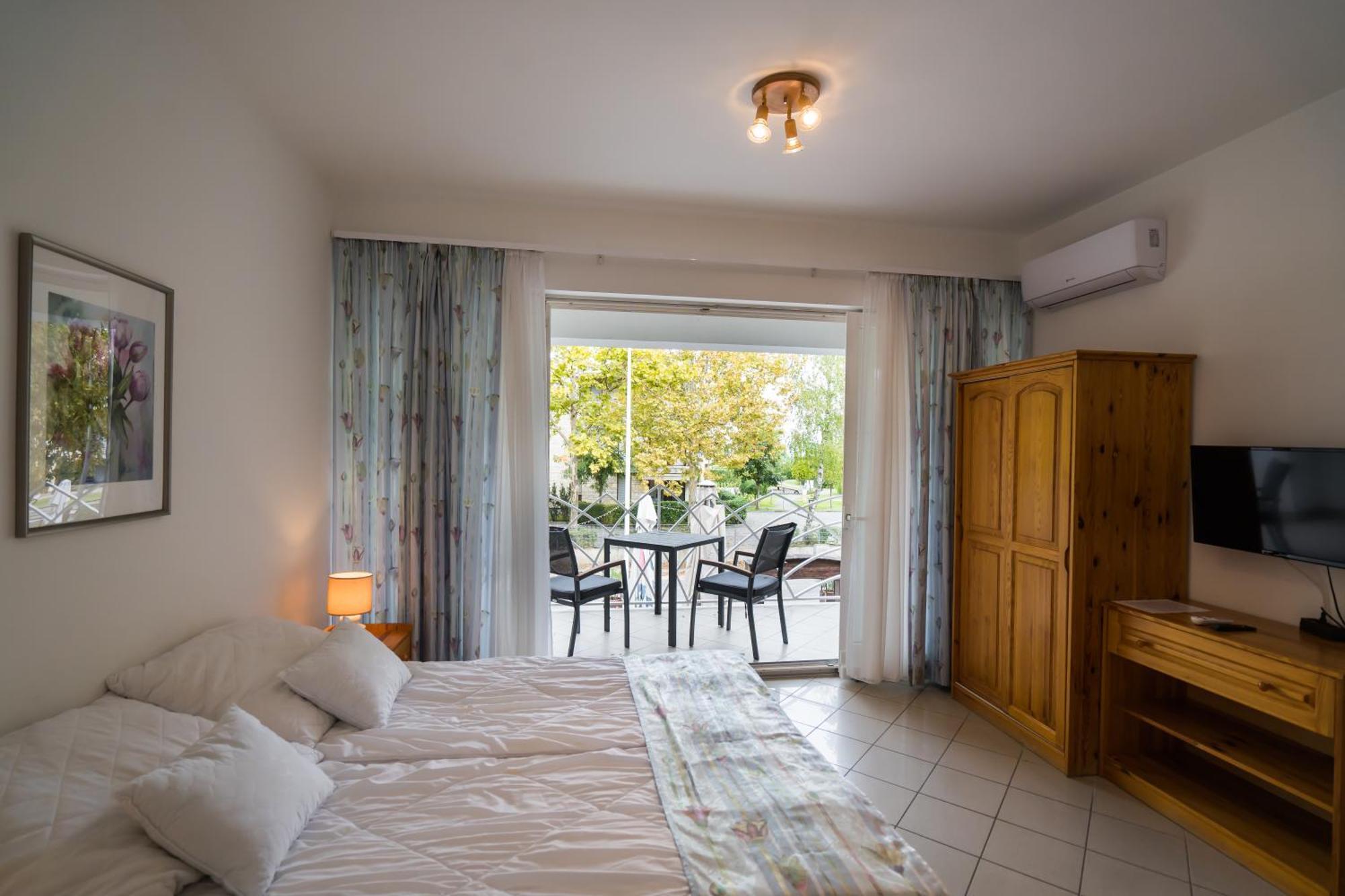Gyorfi Apartmanhaz Замарди Экстерьер фото