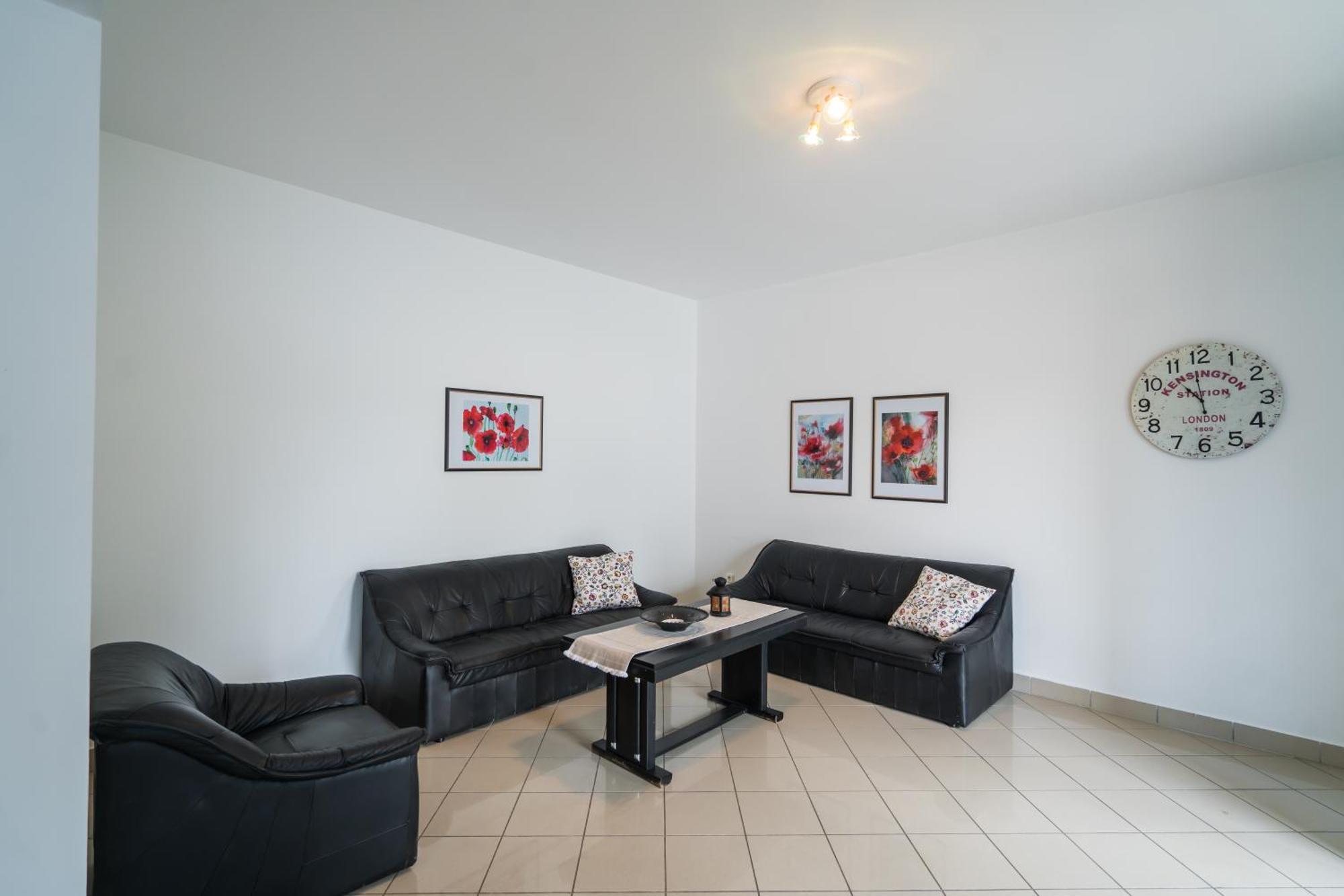 Gyorfi Apartmanhaz Замарди Экстерьер фото